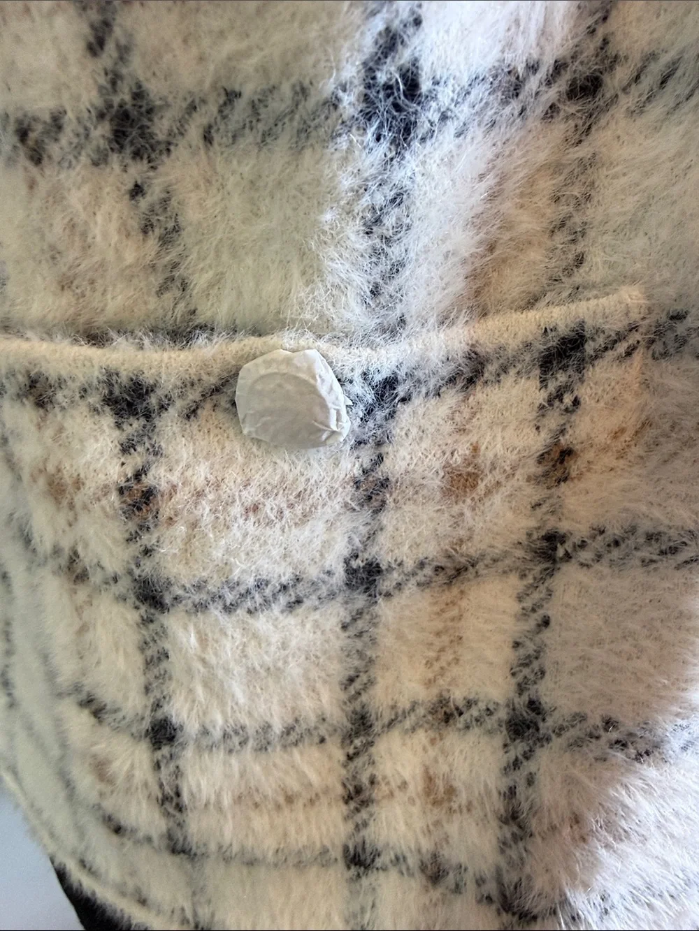 Tahari Cream Plaid Zip-Front Fuzzy Eyelash Sweater Jacket Sz M NWOT